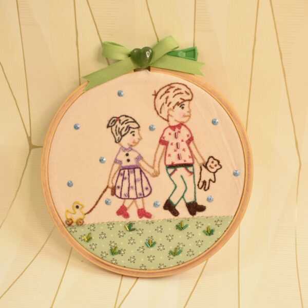 best sibling embroidered hoop