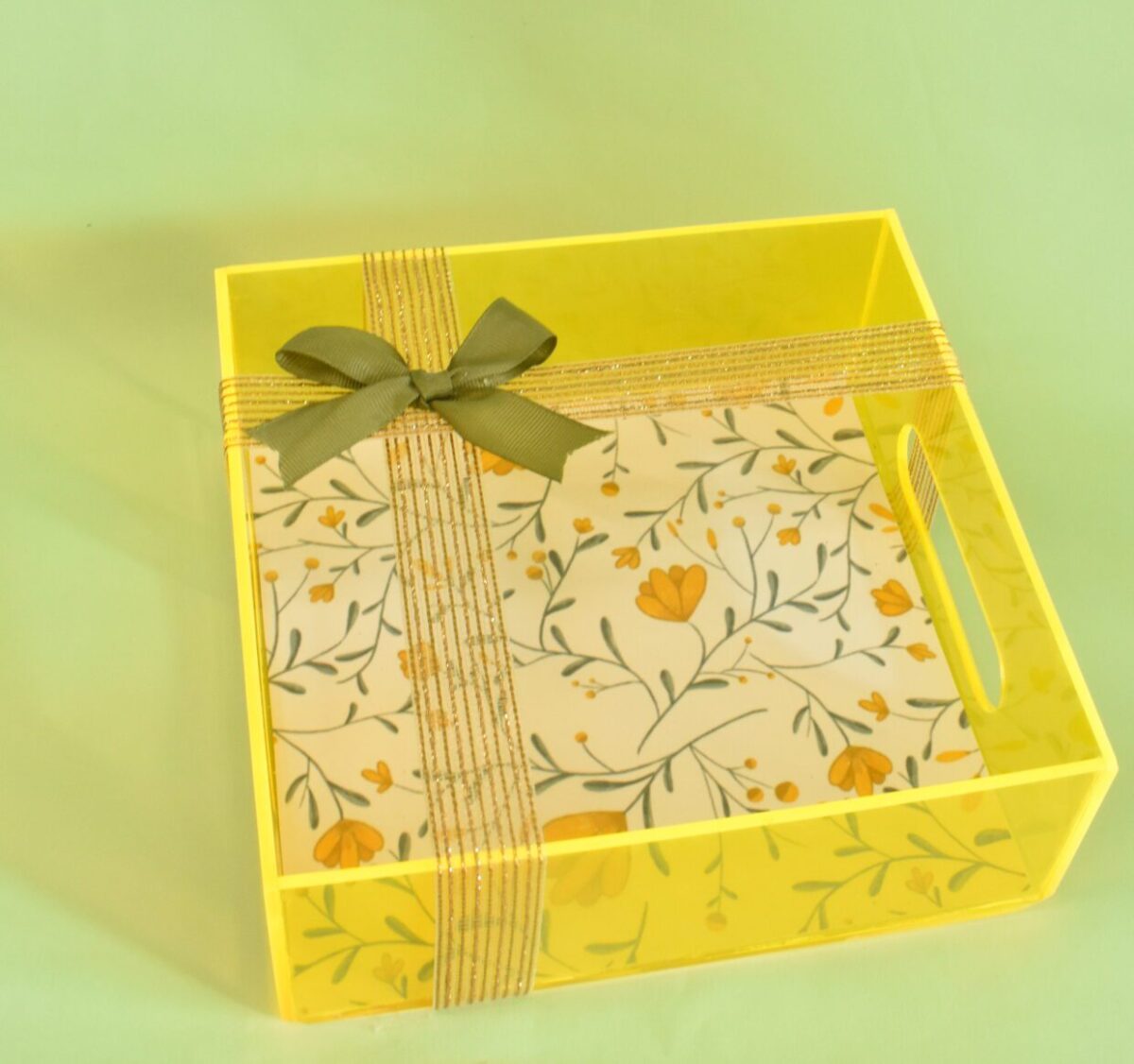 The bright sunshine basket